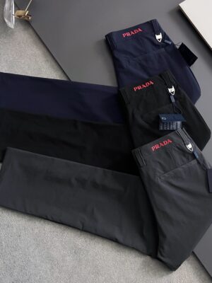 [프라다] 로고 자수 슬림핏 코튼 블렌드 트라우저 (3 COLORS)