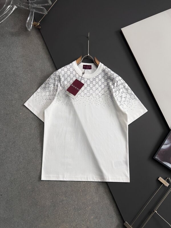 [구찌] 그라디언트 GG 모노그램 티셔츠 (2 COLORS)