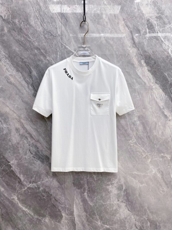 [프라다] 코튼 및 리나일론 포켓 티셔츠 (2 COLORS)