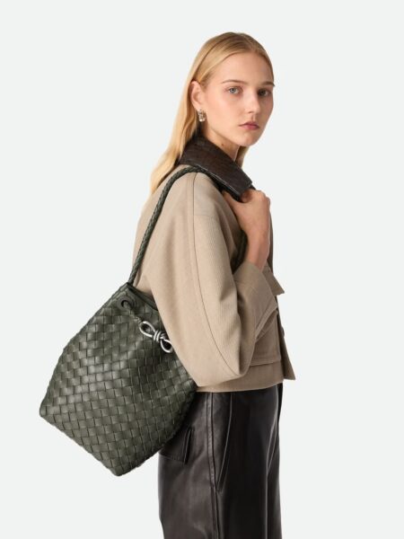 [보테가베네타] 스몰 안디아모 버킷 백 855759