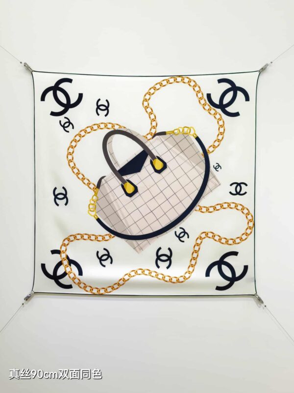 [샤넬] 실크 스퀘어 스카프 (2 COLORS)