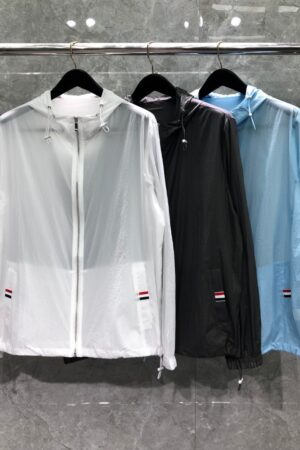 [톰브라운] 삼색 스트라이프 나일론 후드 바람막이 ( 3 COLORS)