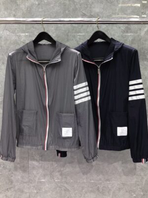 [톰브라운]  4-바 나일론 후드 바람막이 (2 COLORS)