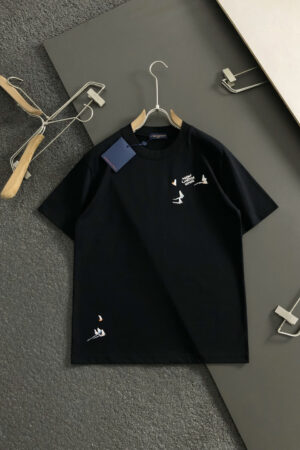 [루이비통] 세일보트 자수 코튼 티셔츠