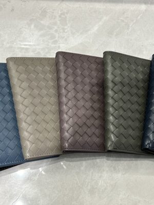 [보테가베네타] 인트레치아토 여권 케이스 (6 Colors)