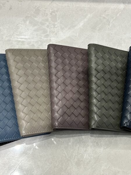[보테가베네타] 인트레치아토 여권 케이스 (6 Colors)