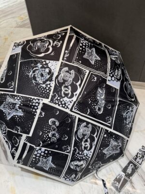 [샤넬] 2026 시즌 신상 클래식 3단 전 자동 우양산 (2 COLOR)