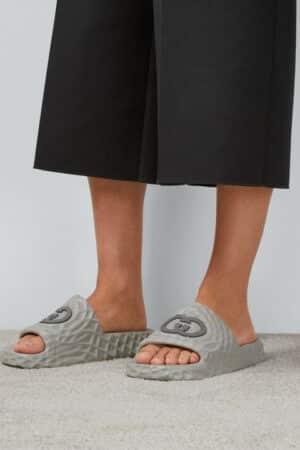 [구찌] 남성 인터로킹 G 슬라이드 샌들 770801 J8710 1445