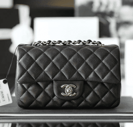 [샤넬] 뉴미니 클래식 플랩백 캐비어 카프스킨 은장 A69900