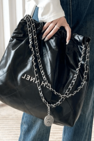 [샤넬] 22 미디움 은장 핸드백 AS3261