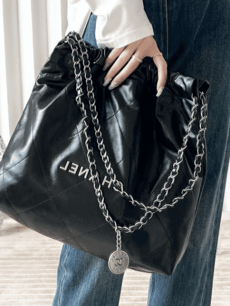 [샤넬] 22 미디움 은장 핸드백 AS3261