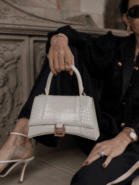 [발렌시아가] 아워글래스 XS 크로커다일 엠보싱 핸드백 화이트 은장/금장 5928331LR6Y9016