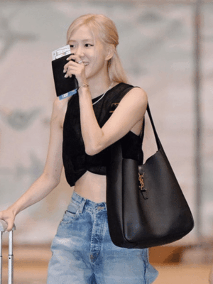 [생로랑] 그레인 가죽 소재의 le 5 à 7 소프트 라지백 753837AAAUQ1000