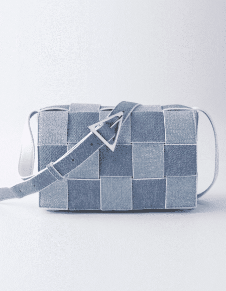 [보테가베네타] 데님 카세트 크로스백