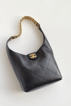 [샤넬] 스몰 호보 핸드백 램스킨 블랙 골드 메탈 AS5403