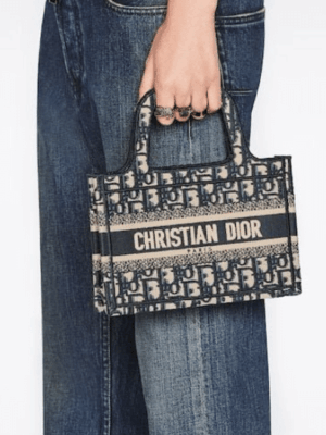 [디올] 미니 북 토트백 네이비/그레이 S5475ZTDT