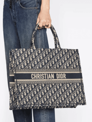 [디올] 라지 북 토트백 M1286ZRIW