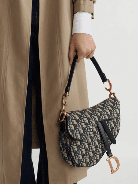 [디올] 새들 스트랩백 M0455CTZQ