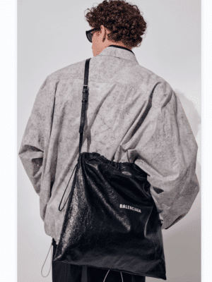 [발렌시아가] 쇼퍼 더스트 백 크로스바디 파우치 라지 811608