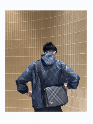 [버버리] 그리드 메신저 크로스백 8097351