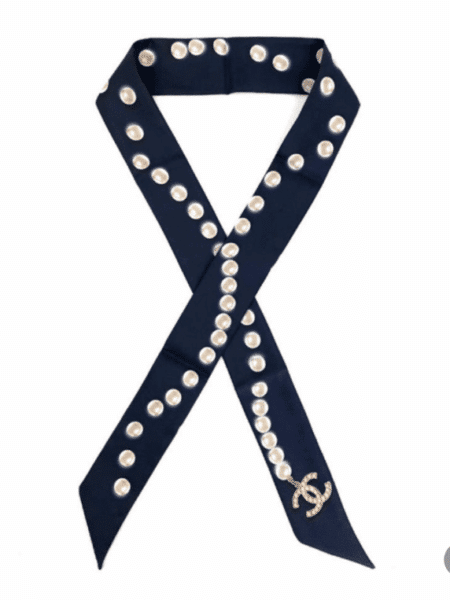 [샤넬] CC 진주 실크 스카프