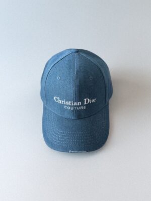 [디올] 꾸뛰르 로고 자수 데님 볼캡 (3 COLORS)