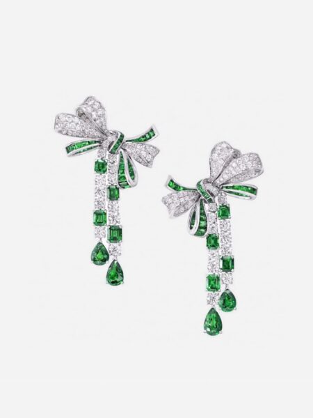 [그라프] 틸다의 보우 파베 다이아몬드 스터드 이어링