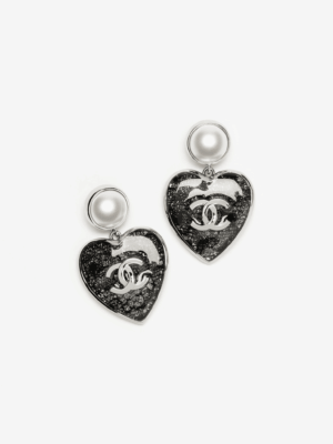 [샤넬] 펜던트 귀고리 ABE707 (2 COLORS)