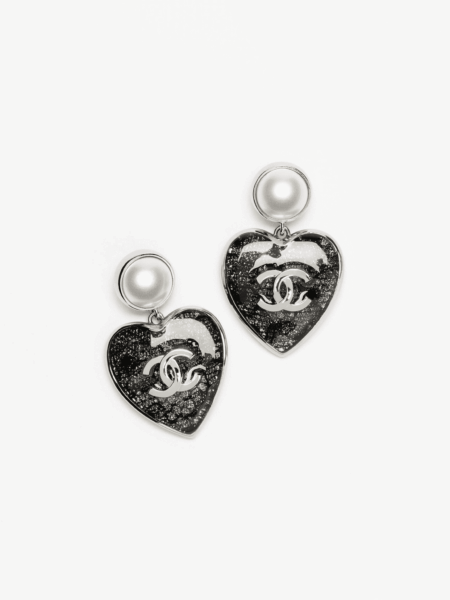 [샤넬] 펜던트 귀고리 ABE707 (2 COLORS)