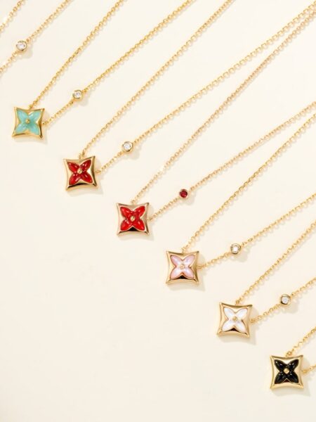 [루이비통] 컬러 블라썸 BB 스타 펜던트 Q93711