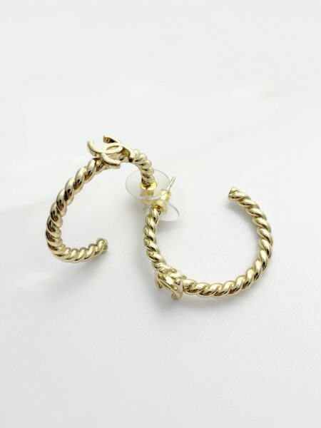 [샤넬] 후프 귀걸이 (2 COLORS)