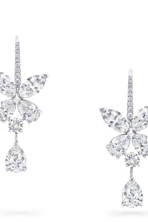 [그라프] 클래식 버터플라이 다이아몬드 쁘띠 이어링 RGE146