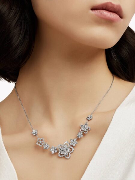 [그라프] 와일드 플라워 멀티 다이아몬드 네클리스
