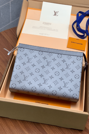 [루이비통] 포쉐트 보야주 클러치 M30840