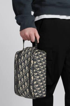 [디올] 토일레트리 백 2ESCA494YKY_H27E