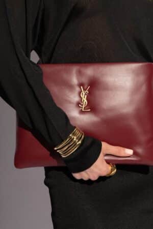 [생로랑] 램스킨 소재의 calypso 스몰 클러치백 765025