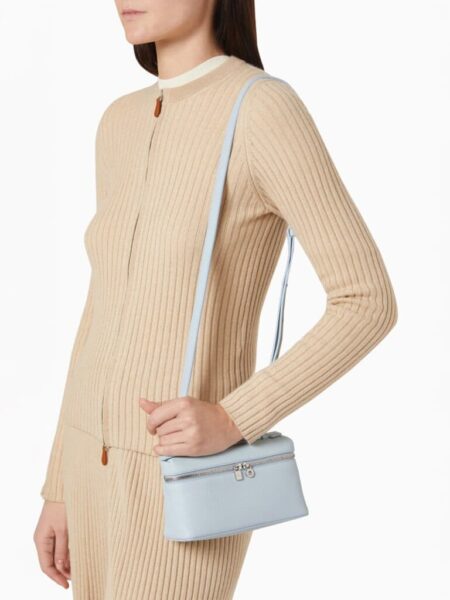 [로로피아나] 엑스트라 포켓 L19 FAN4045