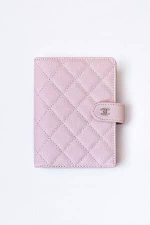 [샤넬] 클래식 여권지갑 AP3791