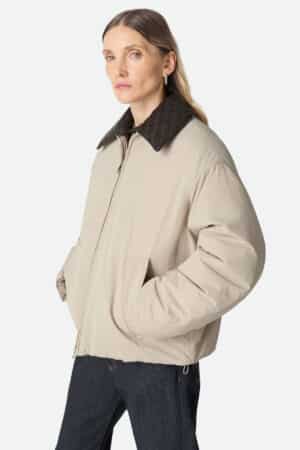 [보테가베네타] 테크 나일론 패딩 재킷 837028