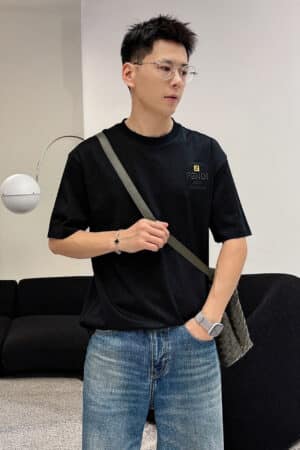 [펜디] 자수 로고 티셔츠 (2 COLORS)