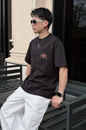 [루이비통] LV 도그 자수 티셔츠 (2 COLORS)