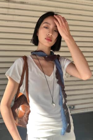 [더 로우] 브이넥 티셔츠 (2 COLORS)