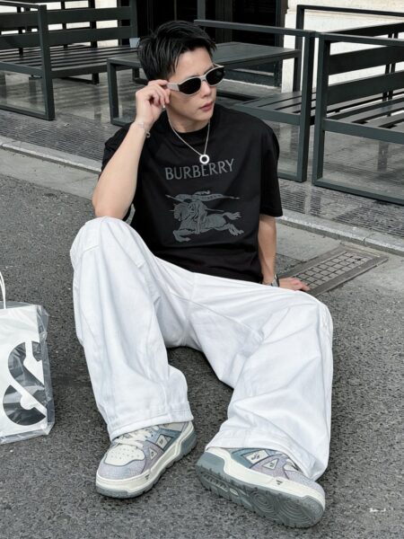 [버버리] EKD 크루넥 티셔츠 (2 COLORS)