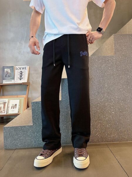 [버버리] 커시브 로고 스웨트팬츠 (3 COLORS)