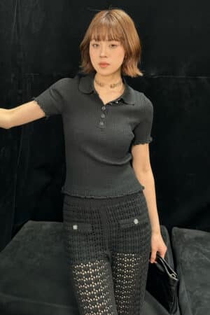 [샤넬] 폴로칼라 골지 타이트 니트탑