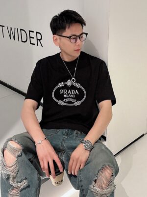 [프라다] 라운드넥 반팔 티셔츠 (2 COLORS)