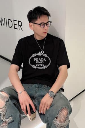 [프라다] 라운드넥 반팔 티셔츠 (2 COLORS)