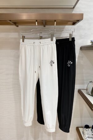 [루이비통] 자수 로고 조거 팬츠 (2 COLORS)