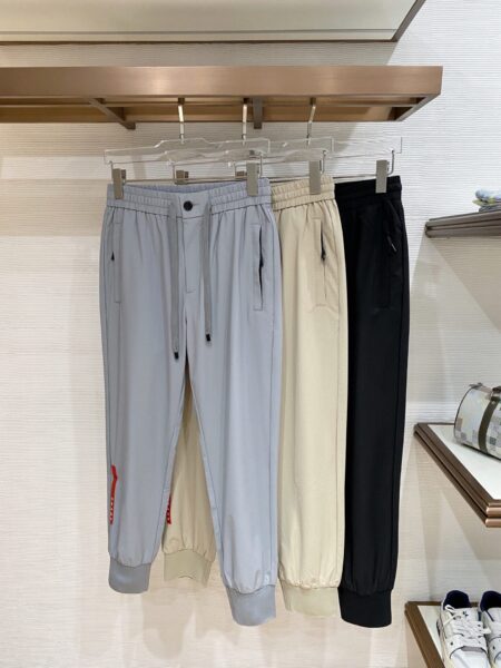 [프라다] 스포츠 조거 팬츠 (3 COLORS)