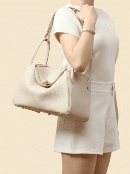 [에르메스] 린디 30cm Taurillon Clemence/ Nata - Gold